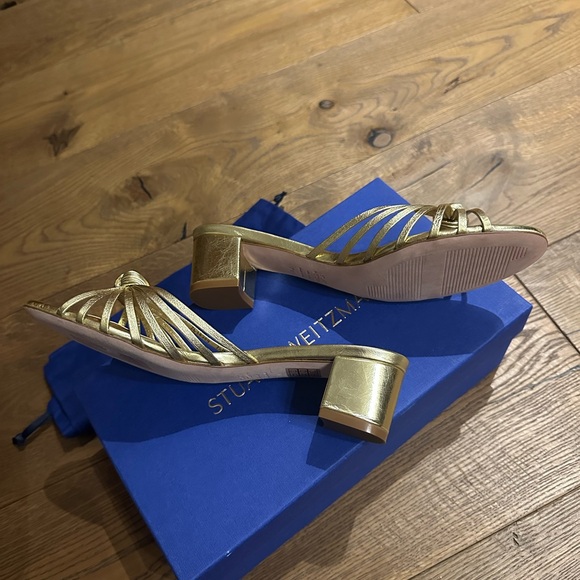 Stuart Weitzman Metallic Gold Knot-Front Heeled Sandals - Picture 9 of 16